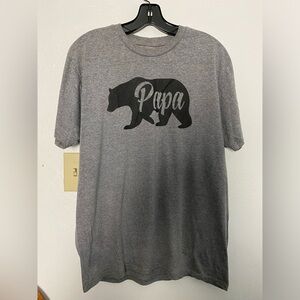 Papa bear 🐻 Tshirt size large or medium